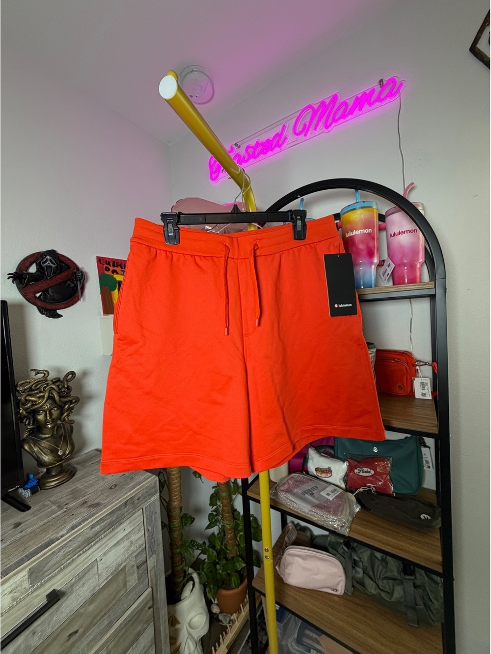 NWT Lululemon Men’s Warm-Up Gym Shorts 7" in New Cherry Ember - Size Large